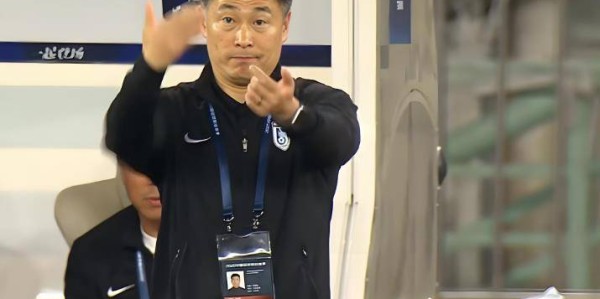 大连队功勋教练刚从老东家下课，就执教德甲汉堡队，同时兑现诺言从国足挖走林良铭