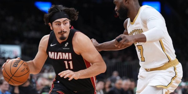 怀特33+5+6韦尔24+14 凯尔特人末节发力扑灭热火