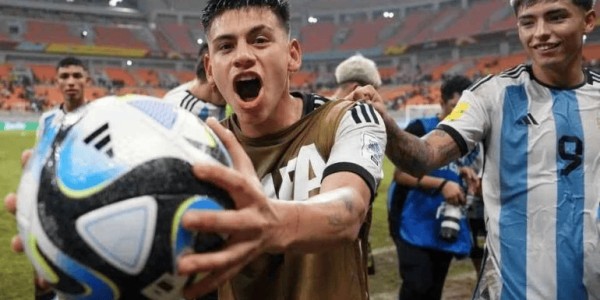 星空聚焦：新星埃切维里登陆西甲 首曝瓜帅力荐与梅西偶像情结